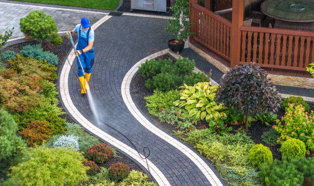 Best Garage Pressure Washing  in Satsuma, AL